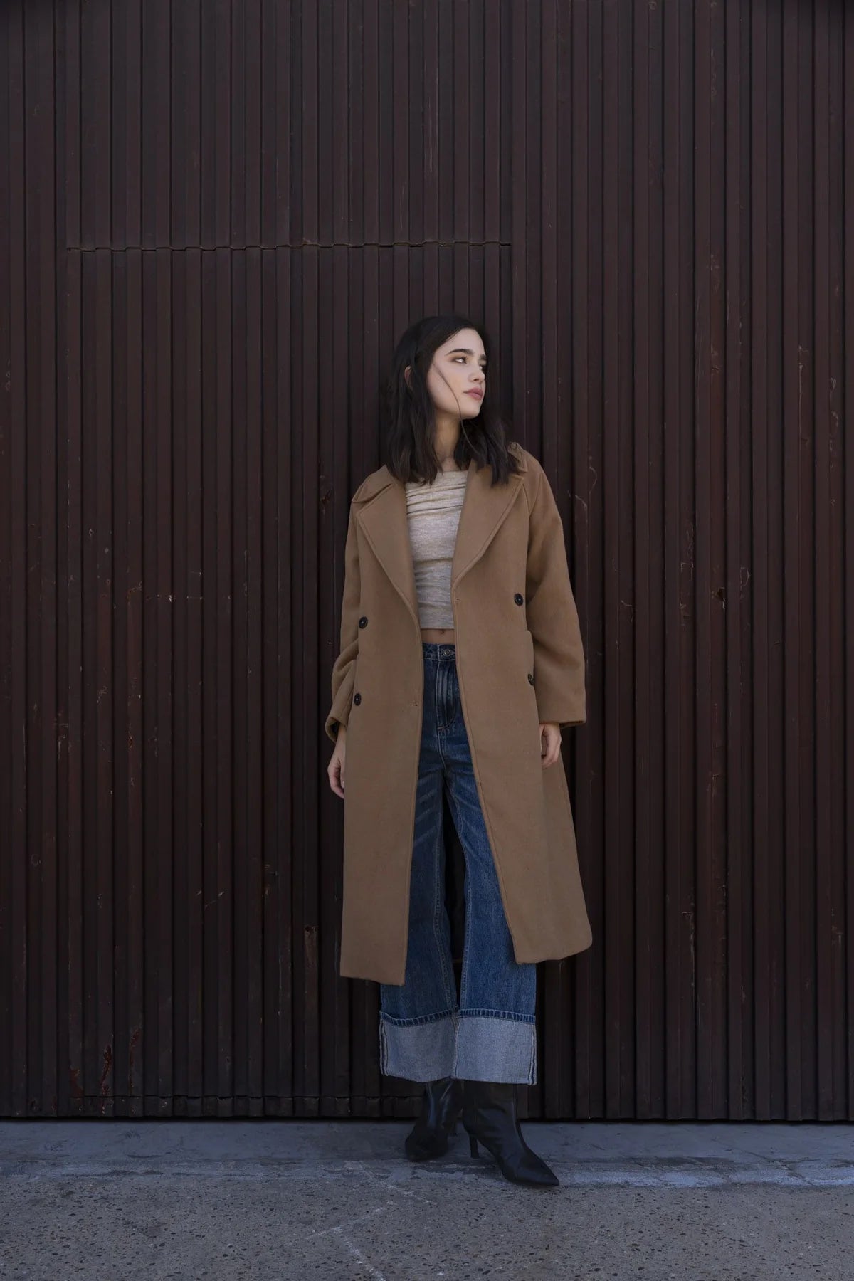 SOBRETUDO TRENCH COM BOTÕES
