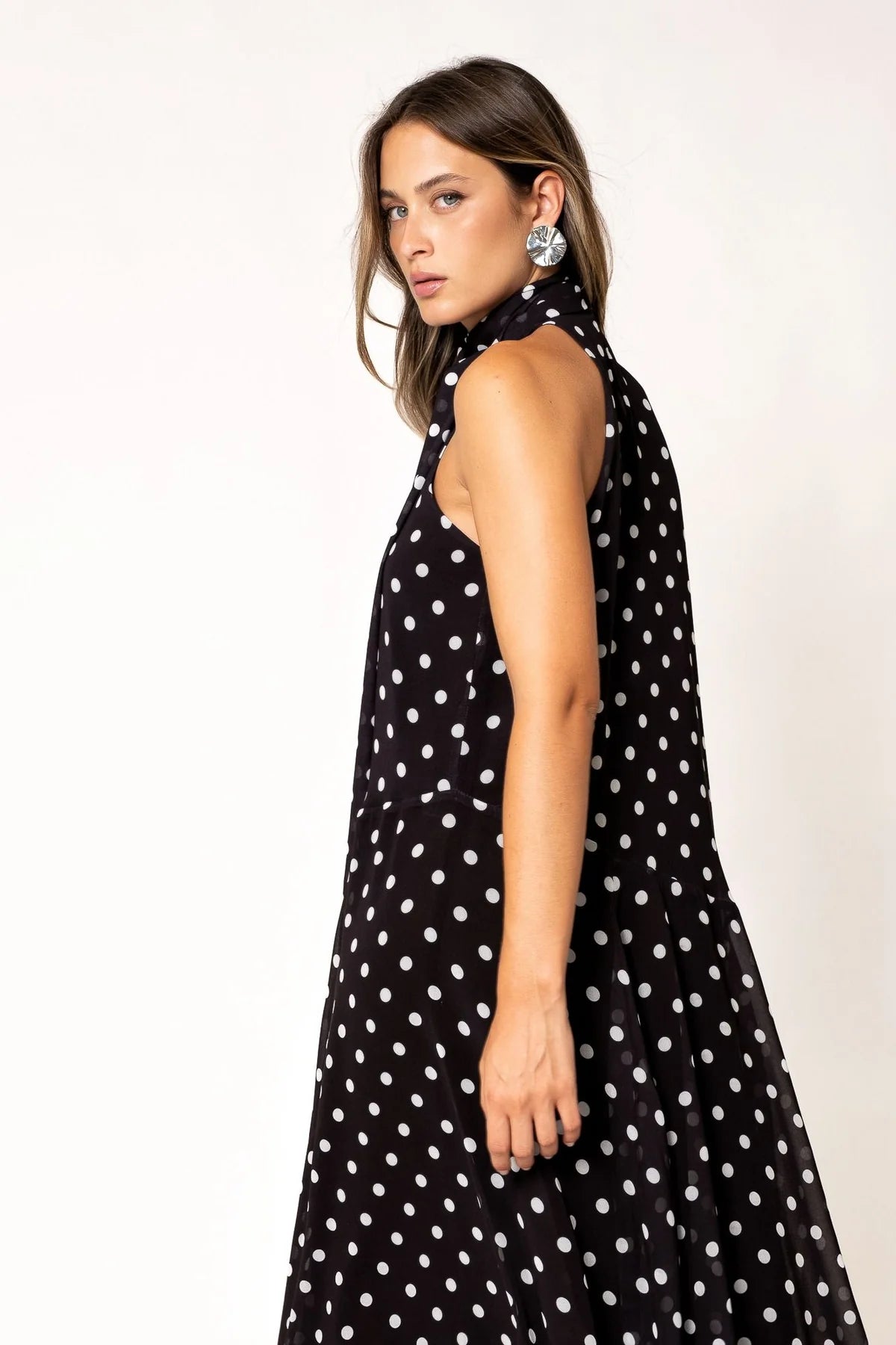 VESTIDO HALTER COM BOLINHAS
