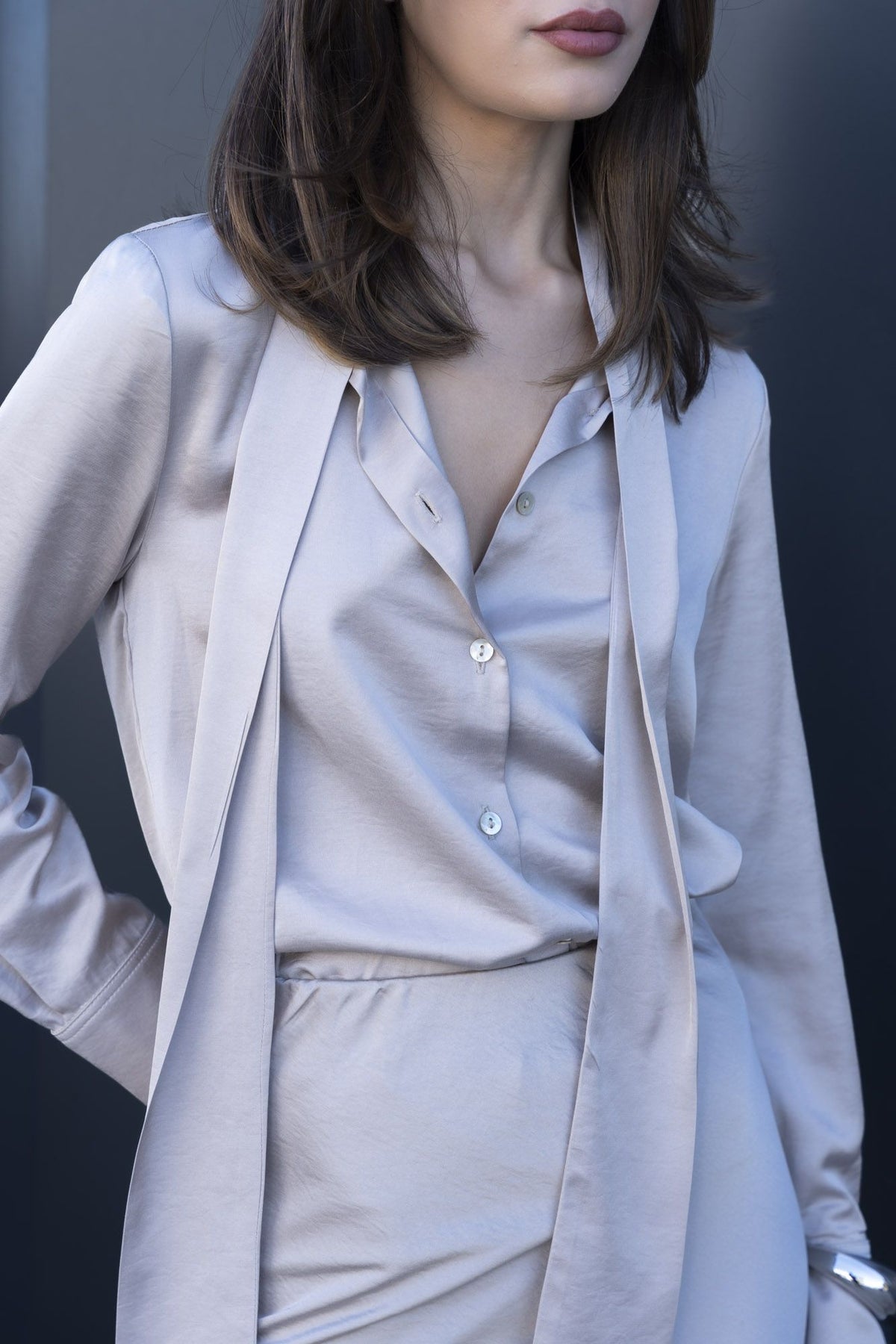 CAMISA COM LENÇO
