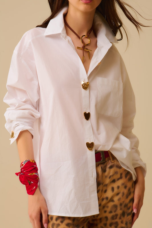 CAMISA COM DETALHES DOURADOS