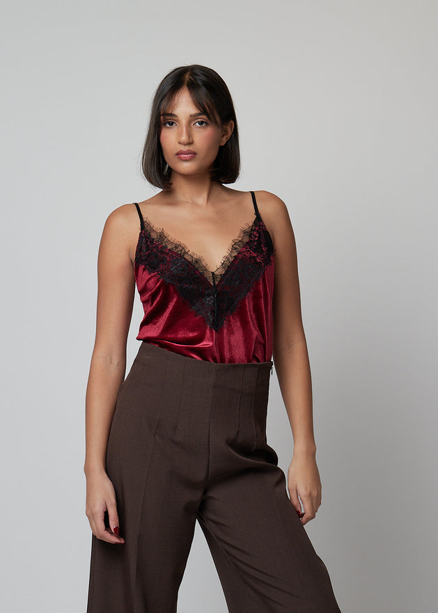 TOP VELUDO COM RENDA