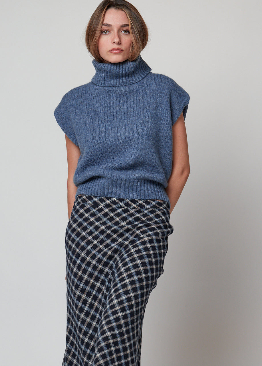 COLETE MALHA DE GOLA ALTA