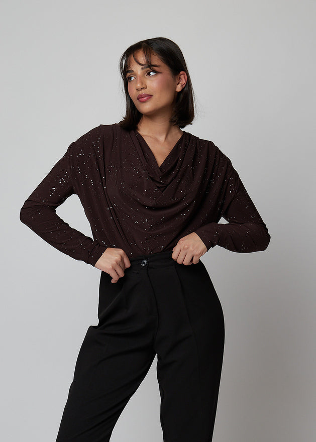 BLUSA CONTRASTE BRILHOS