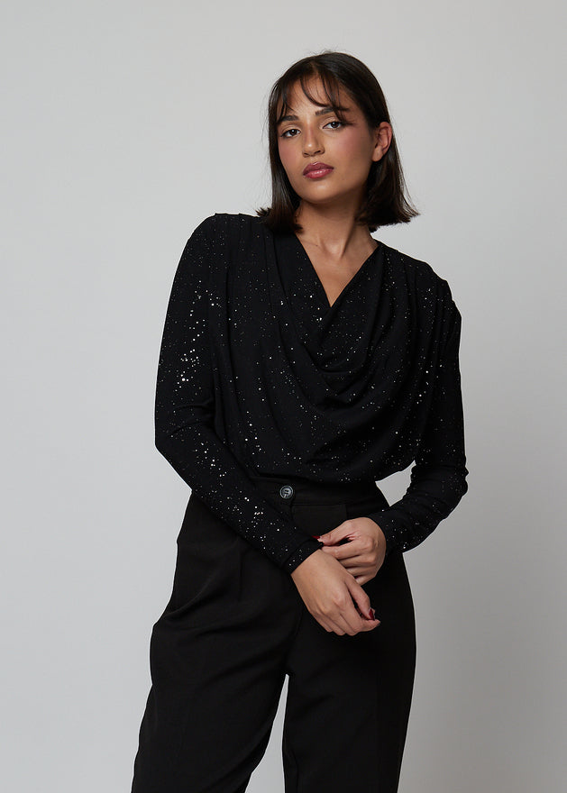 BLUSA CONTRASTE BRILHOS